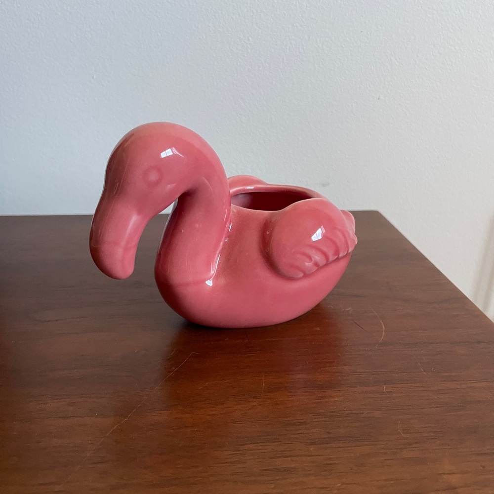 NWOT Ceramic Pink Flamingo Planter